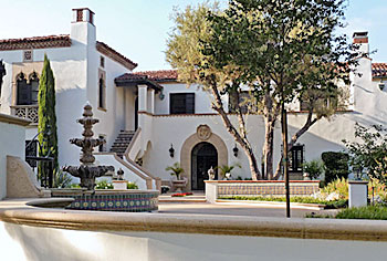 Photo by Nick Merrick @ Hedrick Blessing Spanish Colonial villa. Photo by Nick Merrick @ Hedrick Blessing